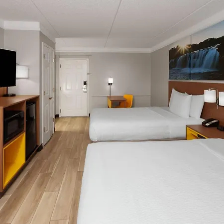 Days Inn & Suites By Wyndham Arlington Heights
