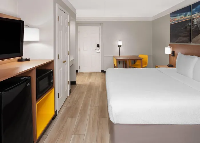 Hotel Days & By Wyndham 2*