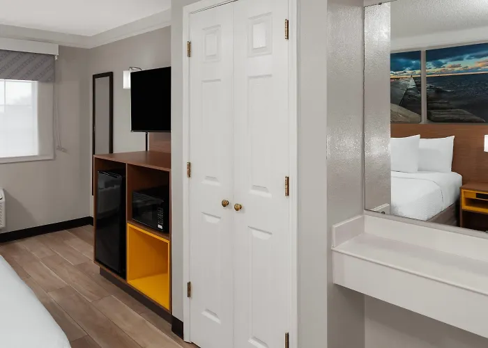 Hotel Days & By Wyndham Arlington Heights