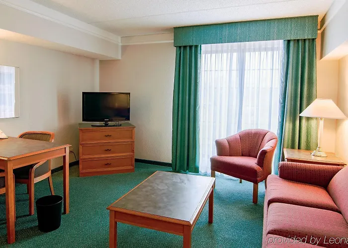Days & By Wyndham Hotel Arlington Heights