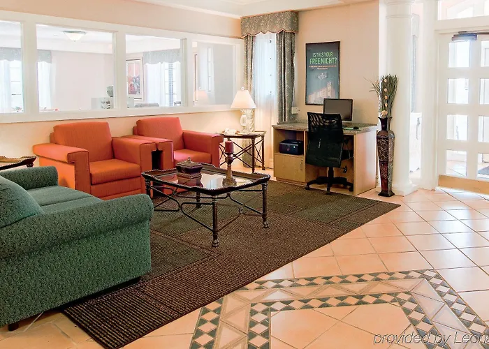 Days & By Wyndham 2* Arlington Heights